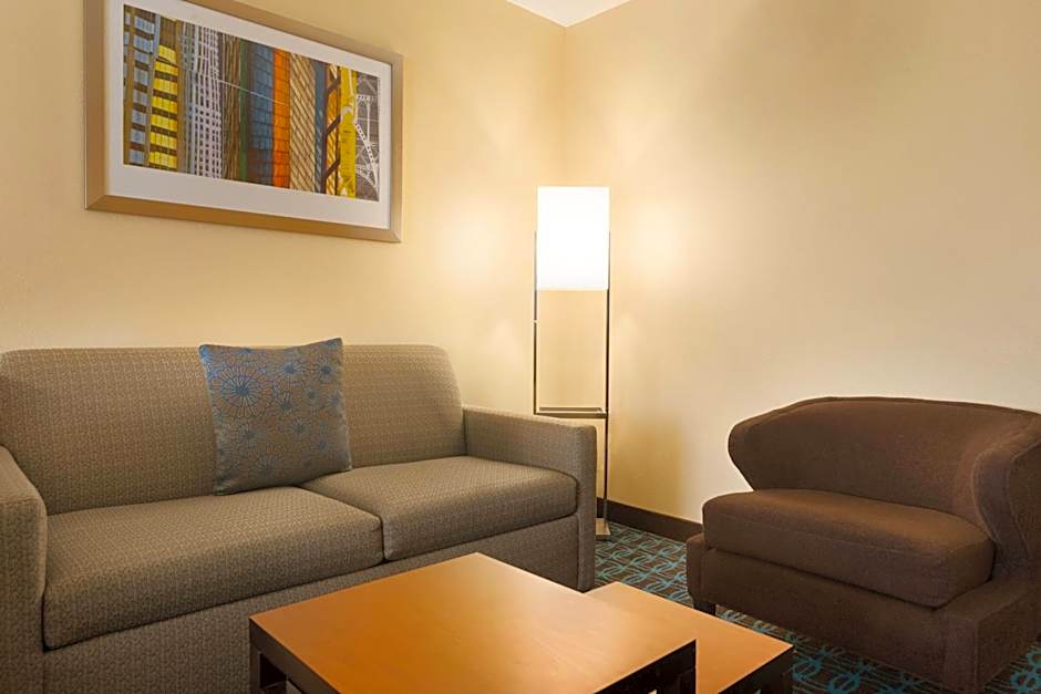 Fairfield Inn & Suites by Marriott Weirton