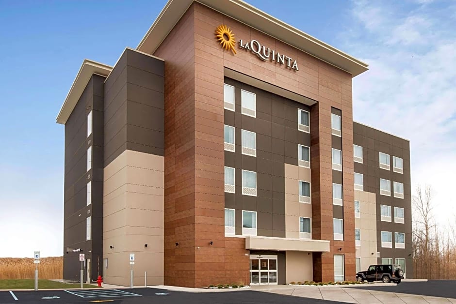 La Quinta Inn & Suites by Wyndham Buffalo Amherst