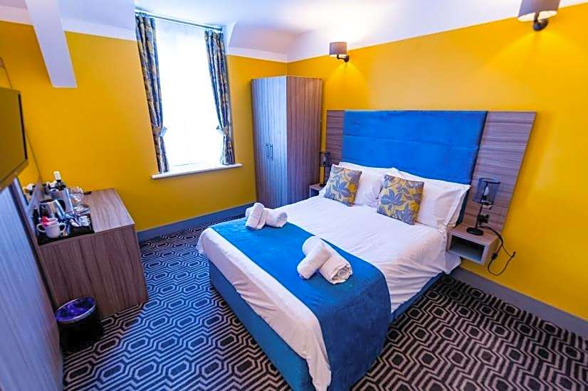 Stonecross Manor Hotel