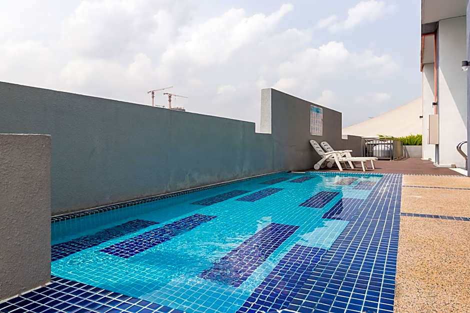 Boulevard Service Apartment KL by Airhost