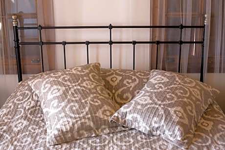 Standard Single Room with Shower