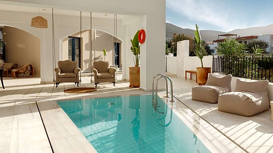 NAMI HOTEL & SUITES
