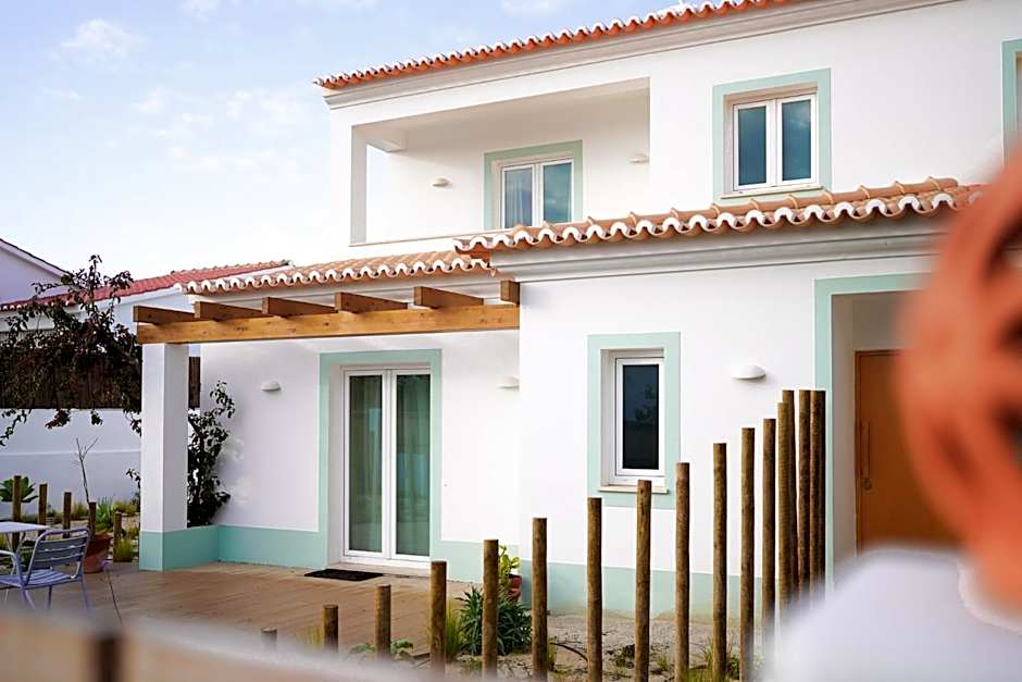 Birds of Paradise - Boutique Surf Lodge