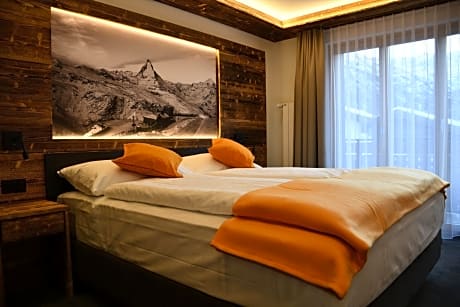 Roof Junior Suite with Matterhorn View