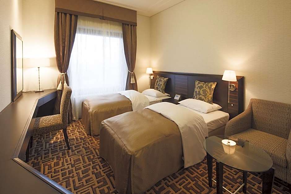 Okura Chiba Hotel
