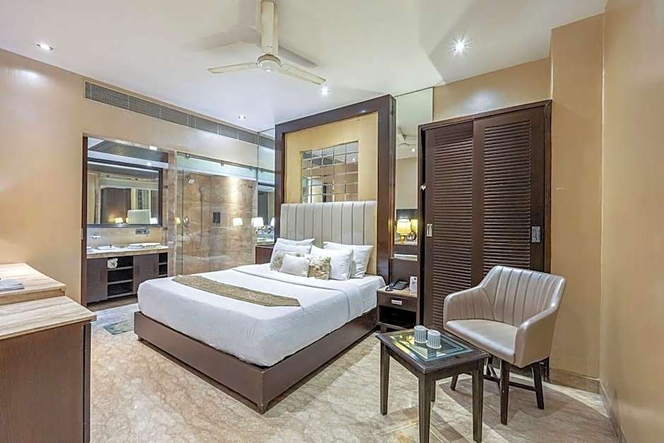 Hotel Emperor Palms