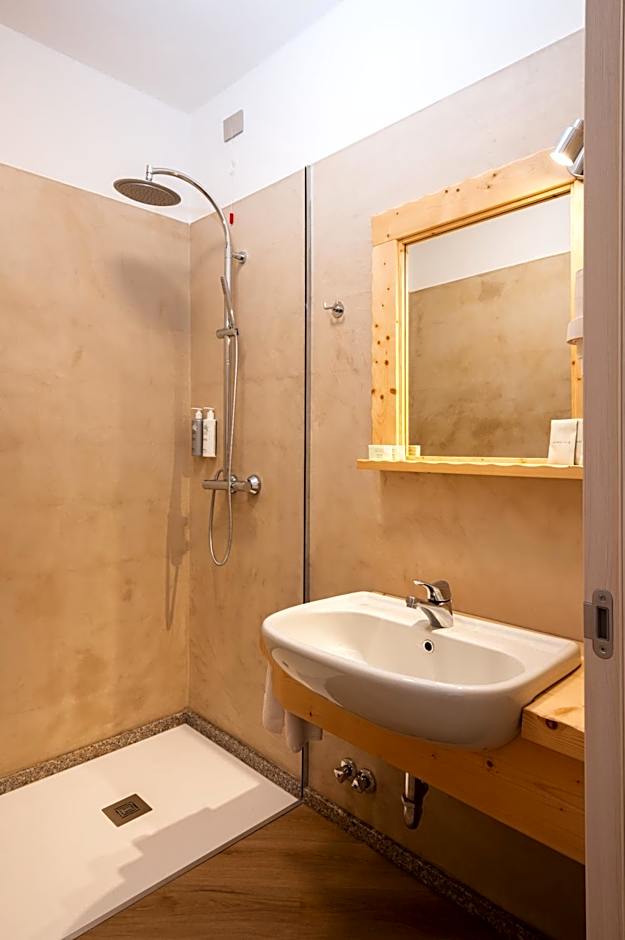 Hotel Vezza Alpine Lodge & Spa