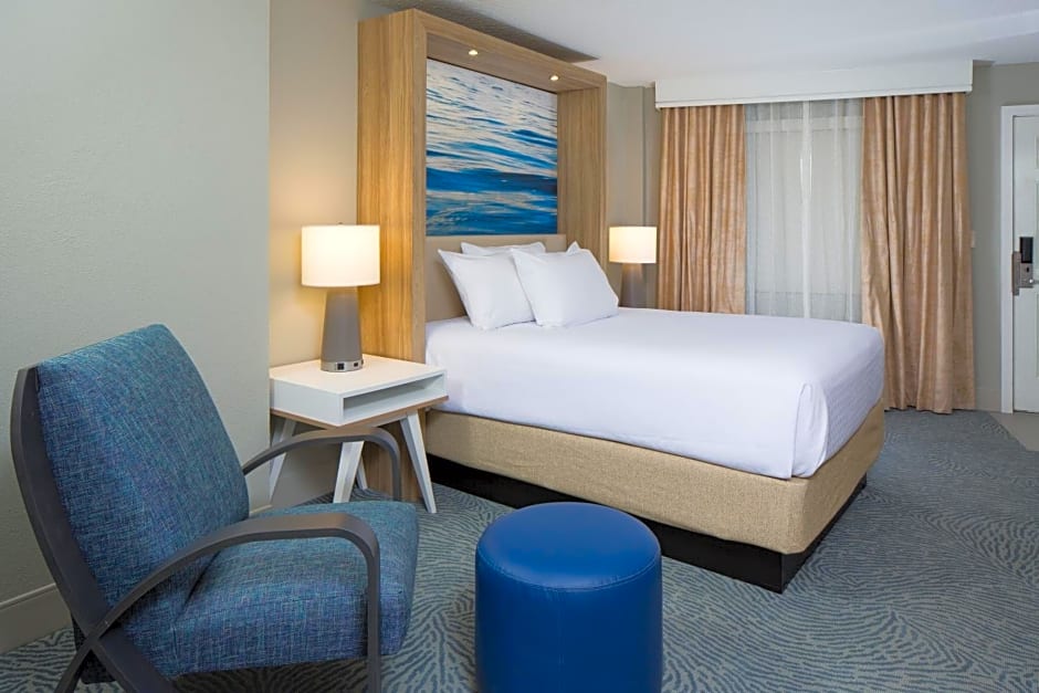 Crowne Plaza Melbourne-Oceanfront, an IHG Hotel
