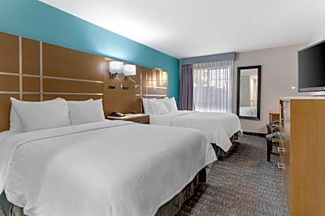 2 Queen Beds Non-Smoking Microwave And Refrigerator Wi-Fi Full Breakfast