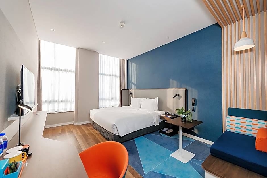 Holiday Inn Express Taizhou CMC By IHG