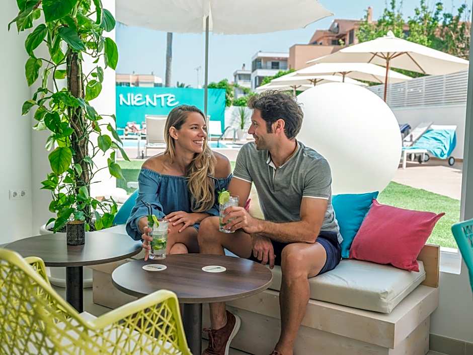 Plaza Santa Ponsa Boutique - Adults Only.