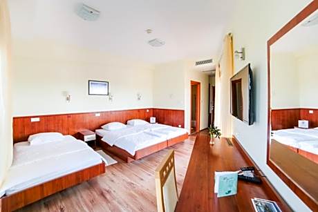 Triple Room with Balcony