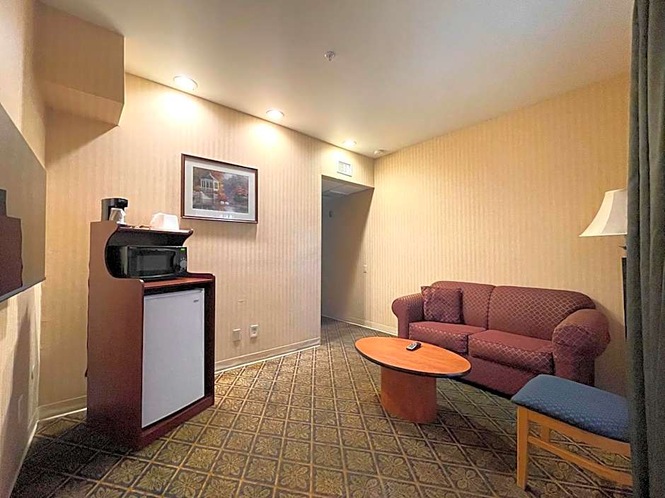 Ramada by Wyndham South El Monte