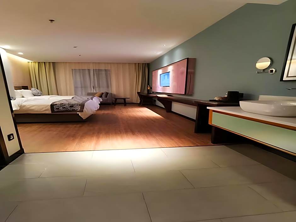 Gem Hefei Government District Huaining Road Wanda  – Hefei, FL