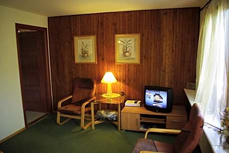 Suite with Garden View