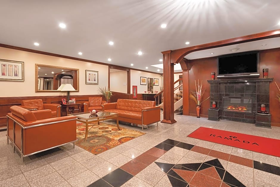 Ramada by Wyndham Albert Lea