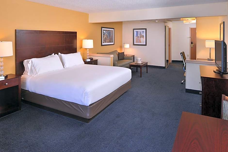 Holiday Inn Express Hotel & Suites-Saint Joseph By IHG