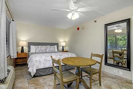 KING BED ROOM