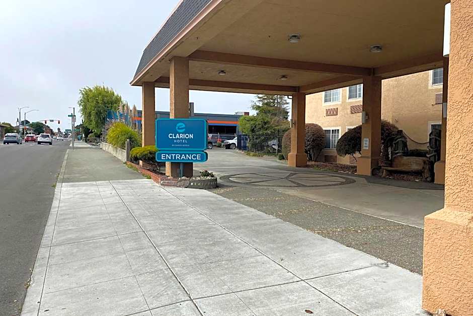 Clarion Hotel By Humboldt Bay