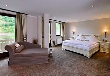 Suite with River View