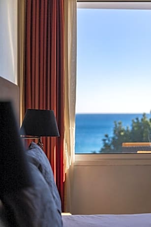 Two-Bedroom Apartment with Terrace