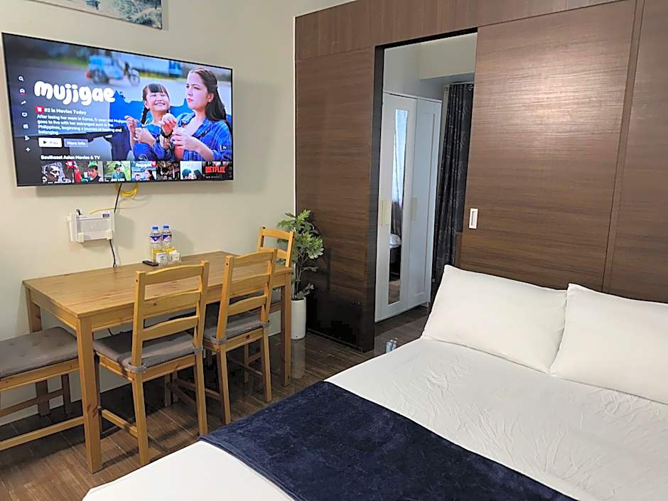 Heart of Makati, Fully furnished condo, cbd central location