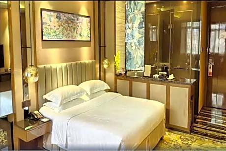 Standard 1 King Bed Smoking