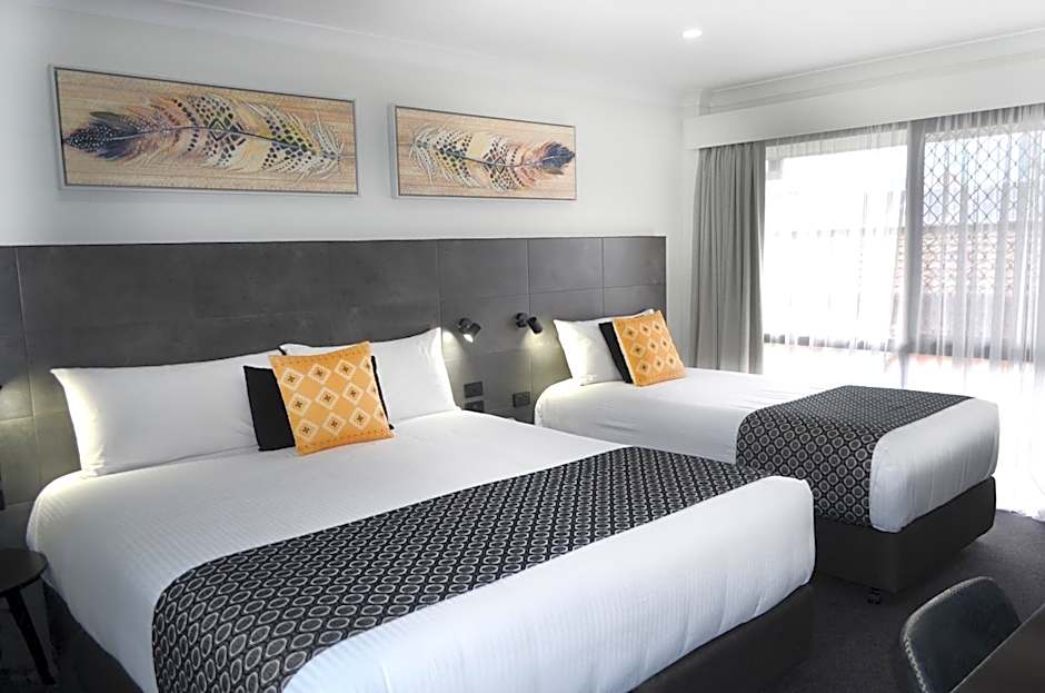 Photo 1 of 5 of Executive 2 Beds
