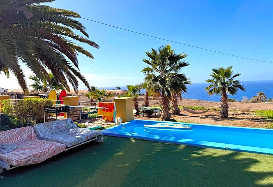 Adeje - TwinFin Hostel & Surf Yoga Camp