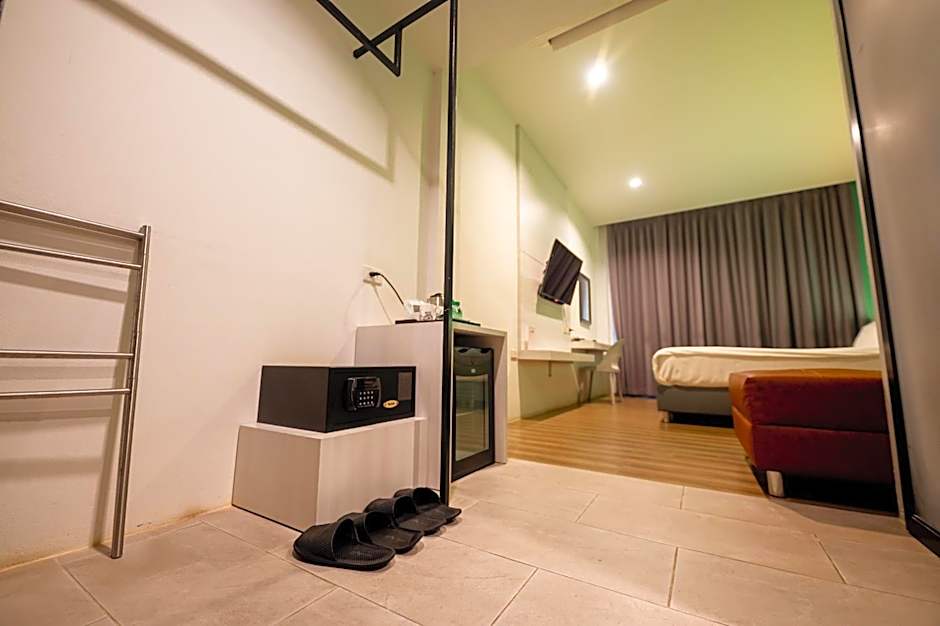 Photo 1 of 11 of Superior 2 Beds
