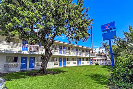 Motel 6 Chino, CA - Los Angeles Ontario