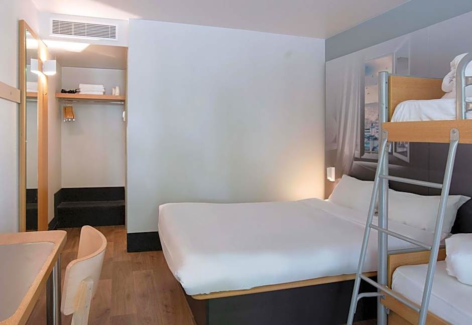 B&B HOTEL Louveciennes