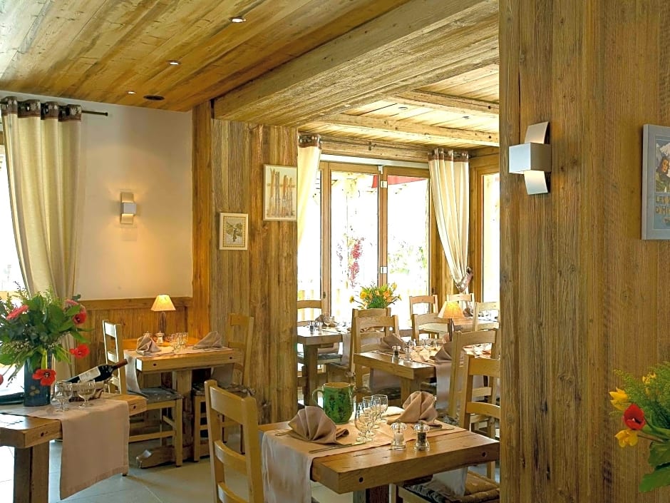 Logis Hotel La Croix Saint Maurice