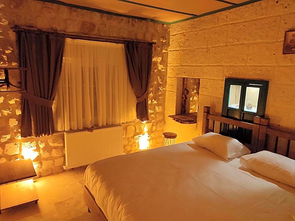 Euphoria Cave House
