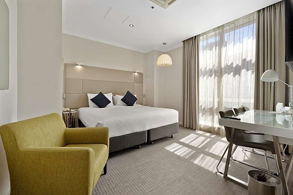 Clarion Suites Gateway