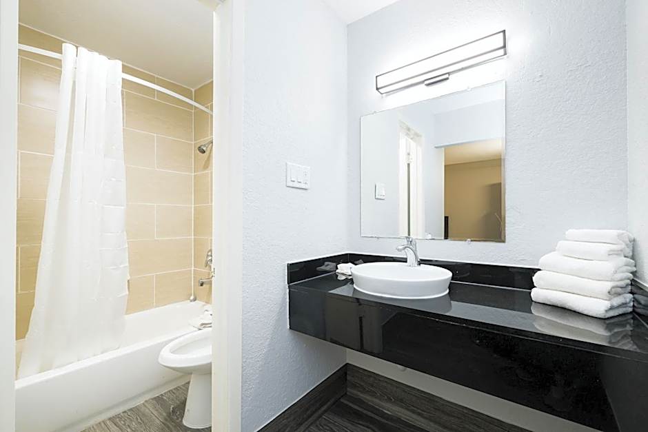 Studio 6 Baytown, Tx - Garth Road