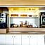 Lemon Hotel