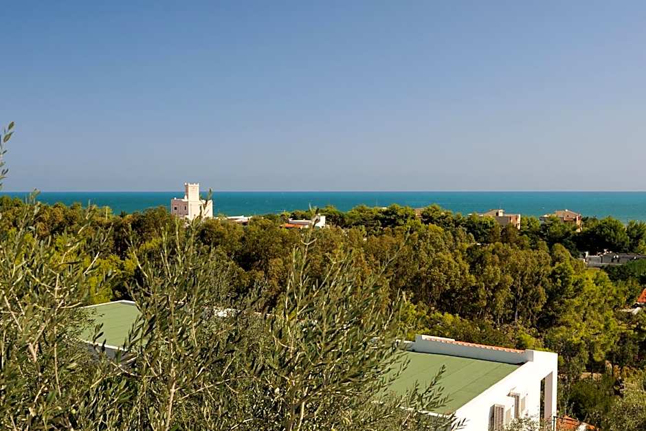 Baia Degli Aranci Suite & Apartments