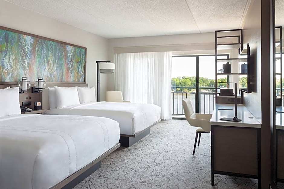 Marriott Savannah Riverfront