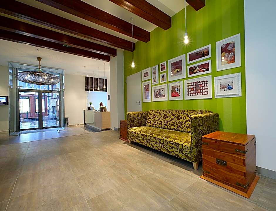 Atrium Fashion Hotel