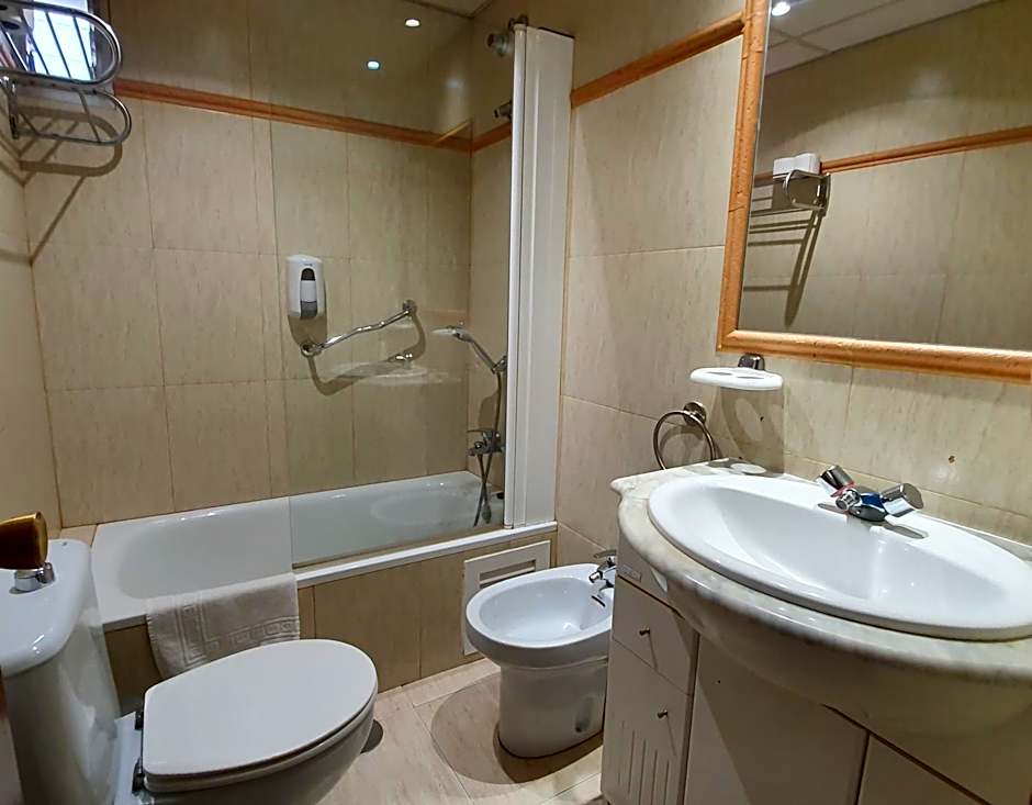 LUNA-Guest Rooms