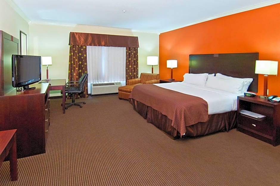 Holiday Inn Hotel & Suites Lake Charles South