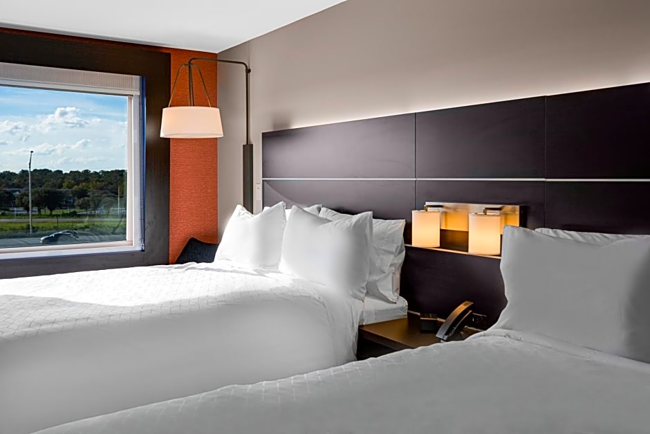 Holiday Inn Express & Suites Sanford- Lake Mary By IHG