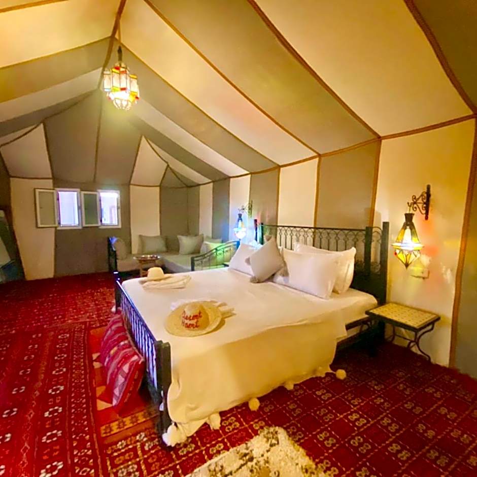 Merzouga heart camp