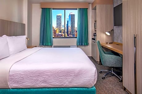 2 Queens Beds Higher Floor