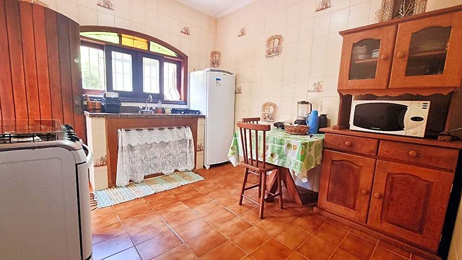 Elegante com lareira, Piscina, Área Gourmet, Bilhar, Wi-Fi, SmartTV