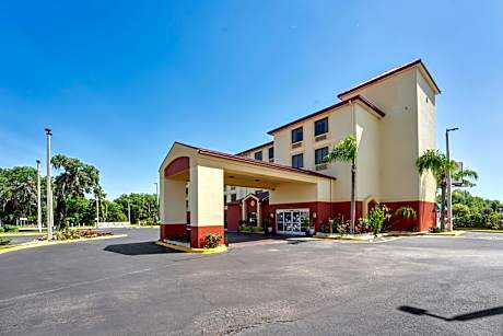 Wingate by Wyndham Leesburg Florida