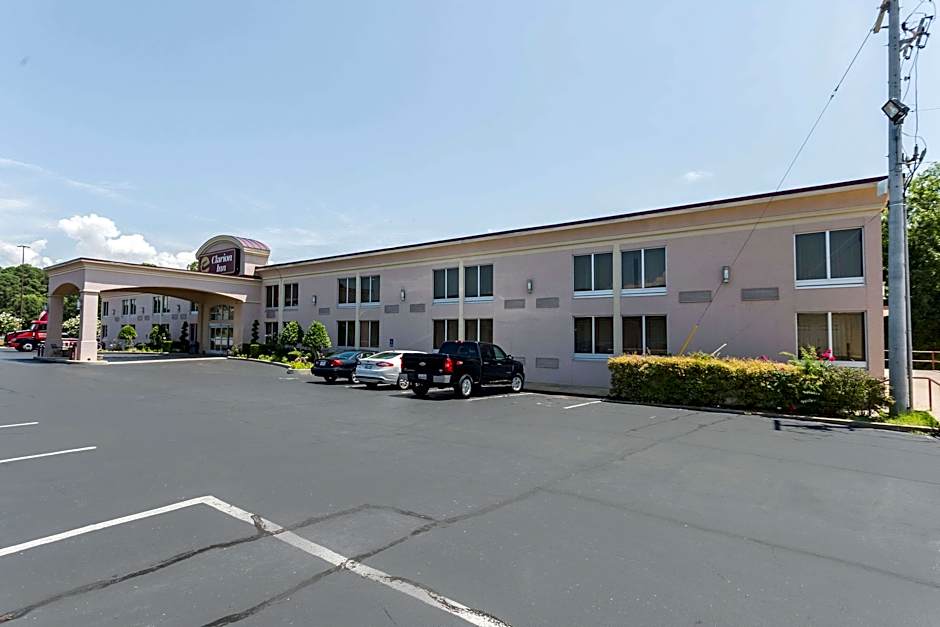 Clarion Inn and Summit Center