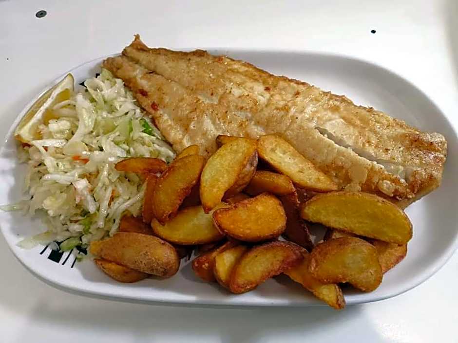 Tawerna Rataje Pokoje Gościnne