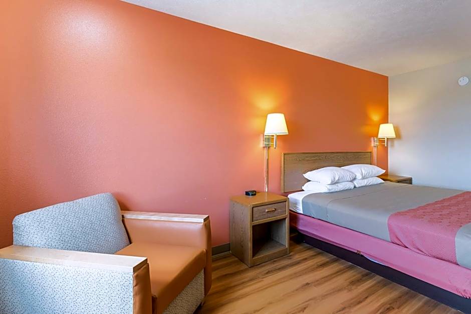 Motel 6-Percival, IA